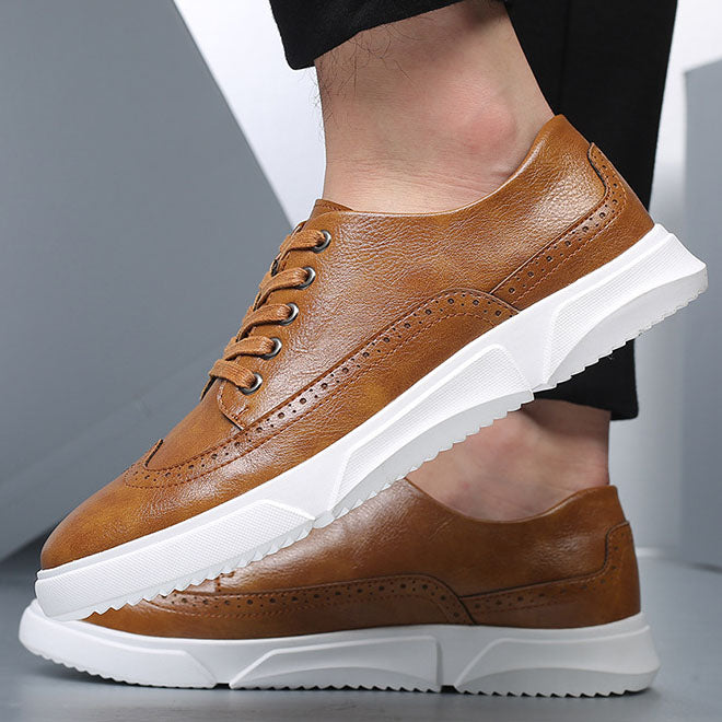 Adrián Brogue Detail Sneakers