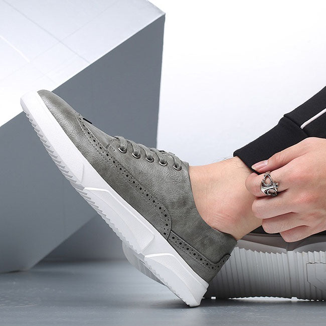 Adrián Brogue Detail Sneakers